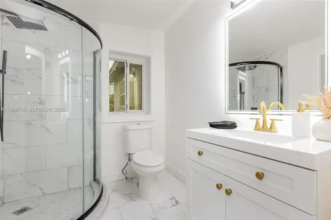2916 Hawthorne Street Sarasota FL 34239