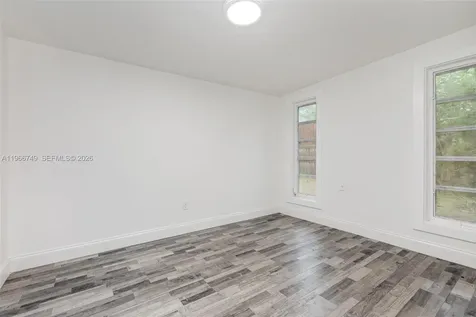 2916 Hawthorne Street Sarasota FL 34239