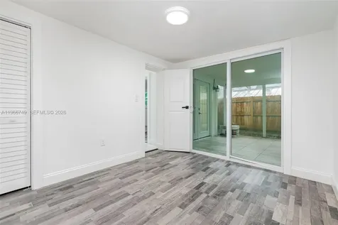 2916 Hawthorne Street Sarasota FL 34239