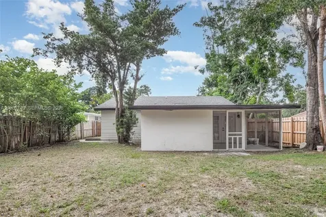 2916 Hawthorne Street Sarasota FL 34239