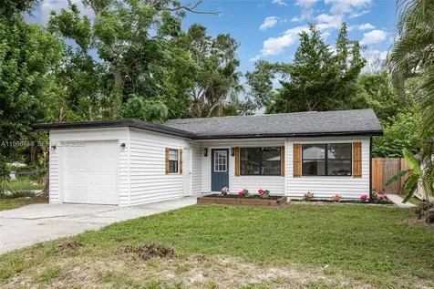 2916 Hawthorne Street Sarasota FL 34239