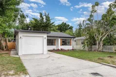 2916 Hawthorne Street Sarasota FL 34239