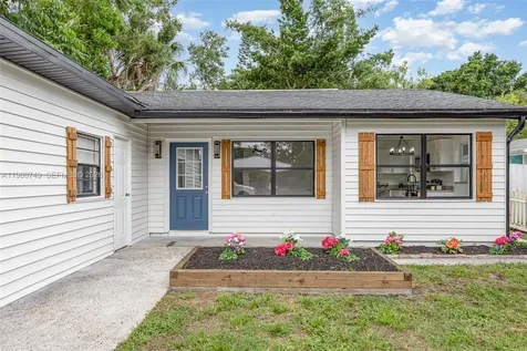 2916 Hawthorne Street Sarasota FL 34239