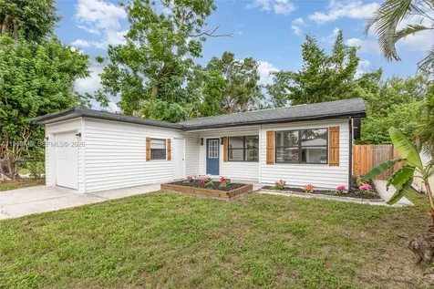 2916 Hawthorne Street Sarasota FL 34239