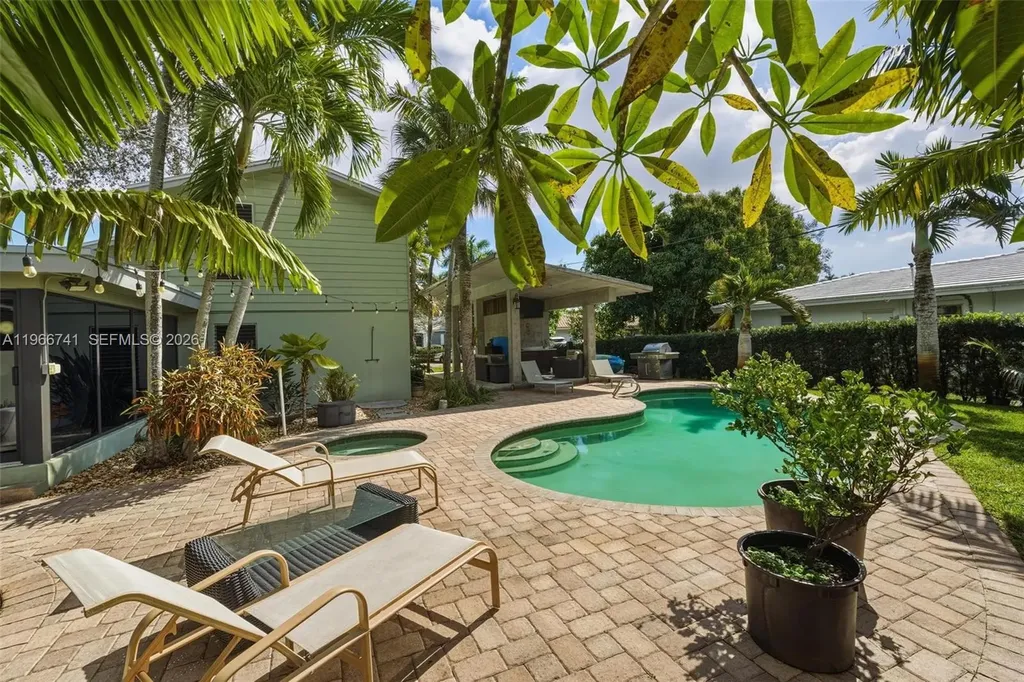 1400 SW 12th Court Fort Lauderdale FL 33312