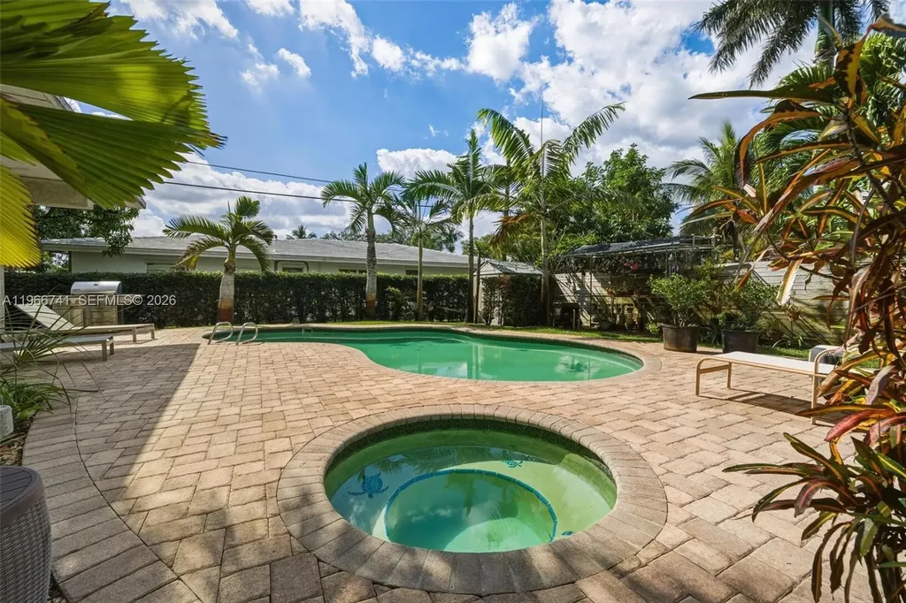 1400 SW 12th Court Fort Lauderdale FL 33312