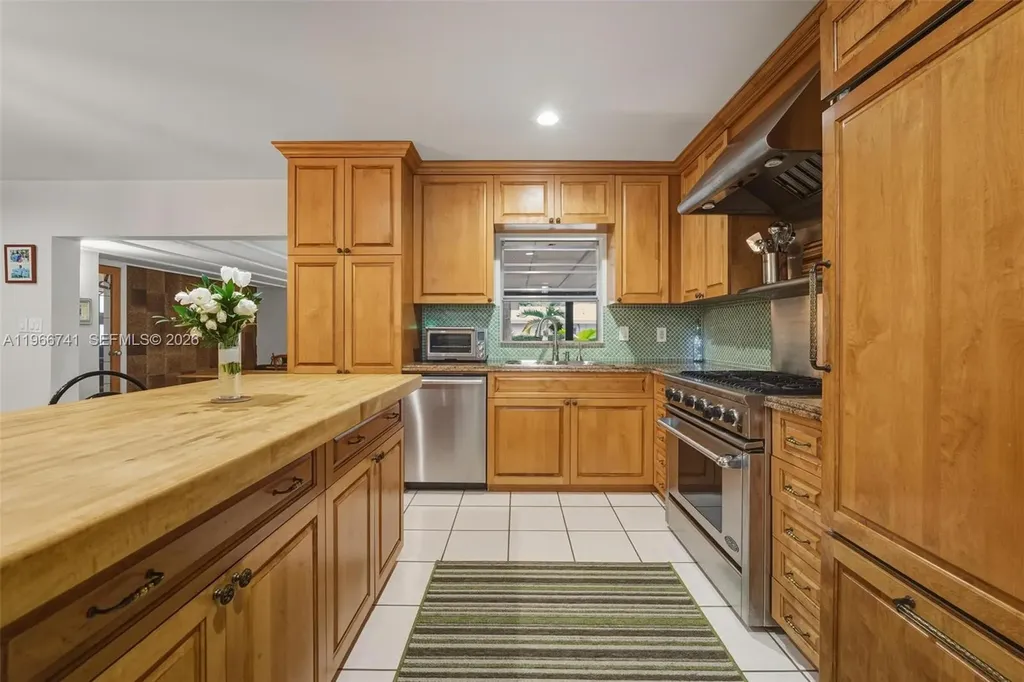 1400 SW 12th Court Fort Lauderdale FL 33312