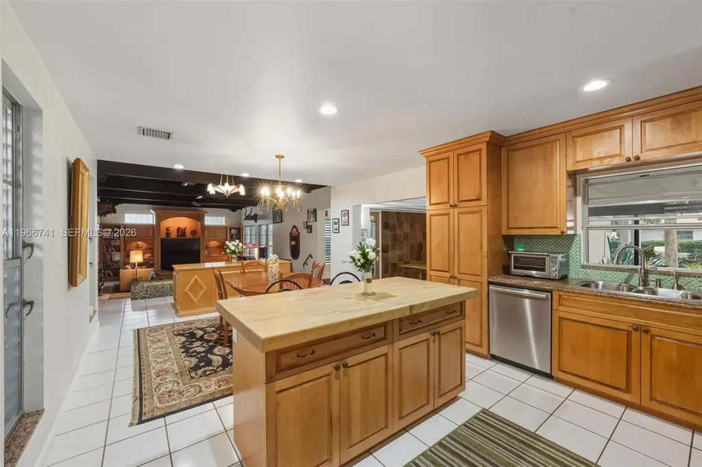 1400 SW 12th Court Fort Lauderdale FL 33312