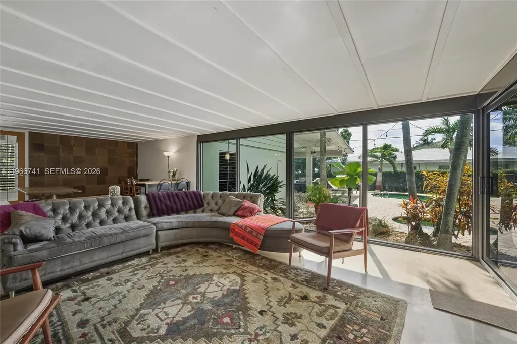 1400 SW 12th Court Fort Lauderdale FL 33312