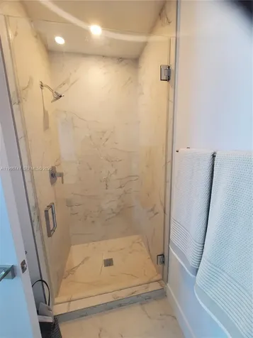 17550 Collins Sunny Isles Beach FL 33160