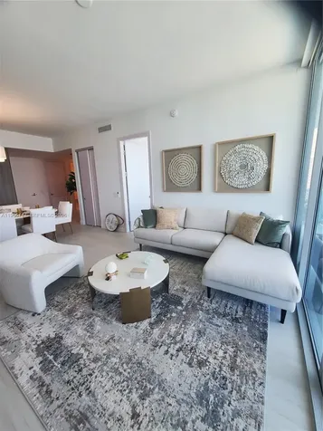 17550 Collins Sunny Isles Beach FL 33160