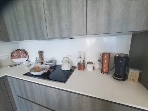 17550 Collins Sunny Isles Beach FL 33160