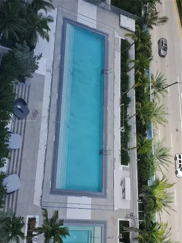 17550 Collins Sunny Isles Beach FL 33160