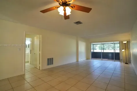 6555 NW 99th Avenue Tamarac FL 33321