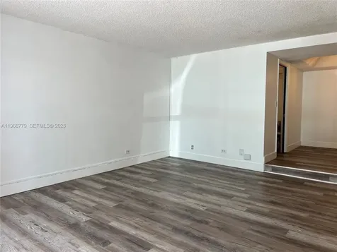 3690 Inverrary Drive Lauderhill FL 33319