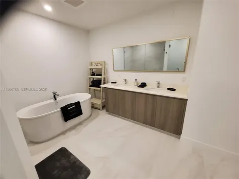 17550 Collins Avenue Sunny Isles Beach FL 33160