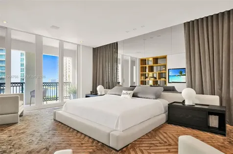 20165 NE 39th Place Aventura FL 33180