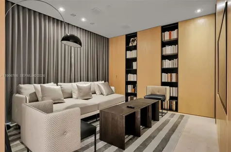 20165 NE 39th Place Aventura FL 33180
