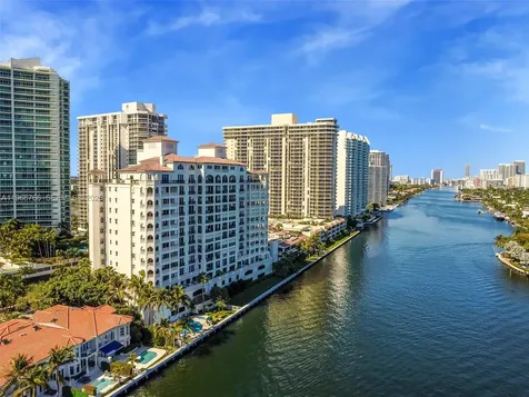 20165 NE 39th Place Aventura FL 33180