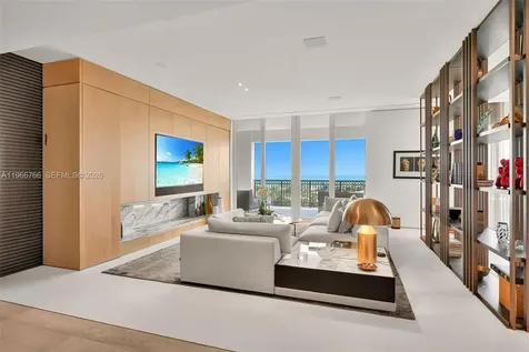 20165 NE 39th Place Aventura FL 33180