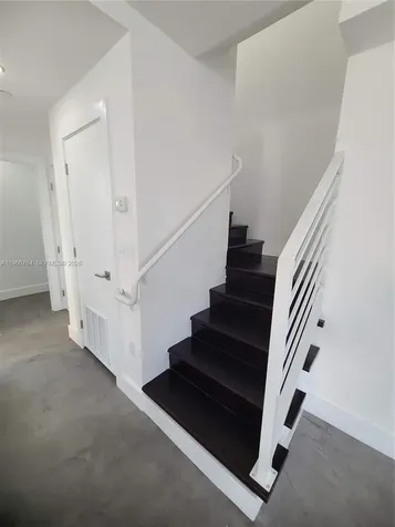 825 Michigan Avenue Miami Beach FL 33139