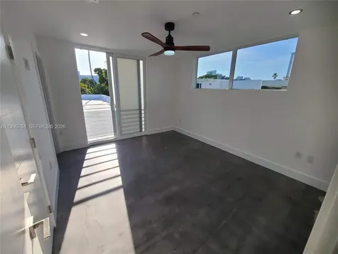825 Michigan Avenue Miami Beach FL 33139
