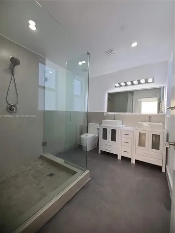825 Michigan Avenue Miami Beach FL 33139