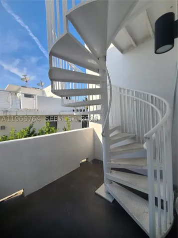 825 Michigan Avenue Miami Beach FL 33139
