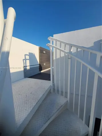 825 Michigan Avenue Miami Beach FL 33139