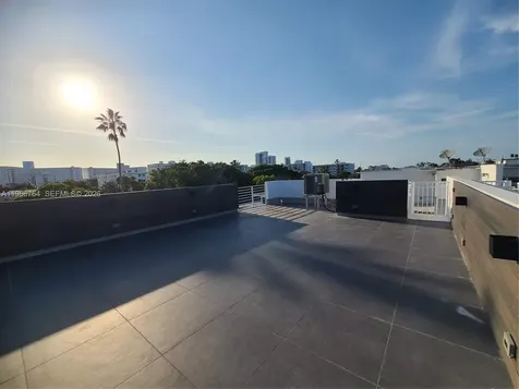 825 Michigan Avenue Miami Beach FL 33139