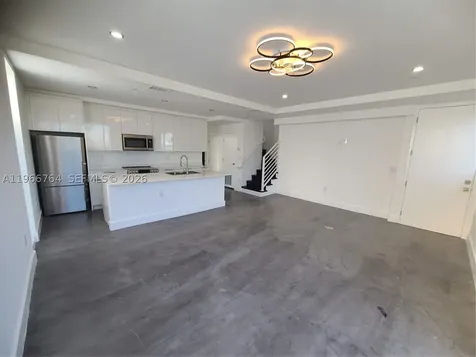 825 Michigan Avenue Miami Beach FL 33139