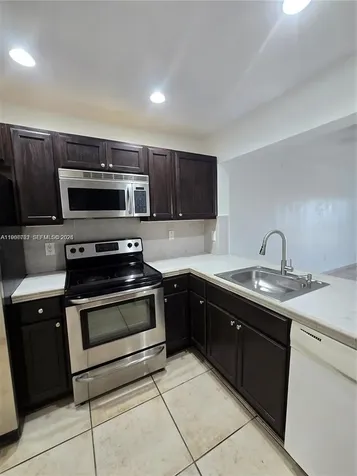 911 NE 209th Terrace Miami FL 33179