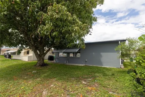 5715 NW 85th Avenue Tamarac FL 33321