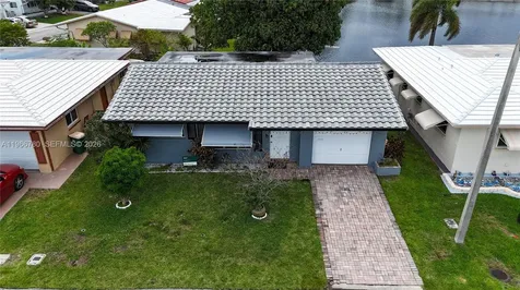 5715 NW 85th Avenue Tamarac FL 33321