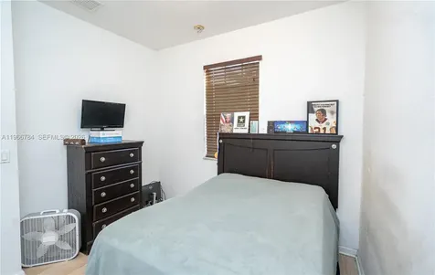2128 NE 6th Street Homestead FL 33033