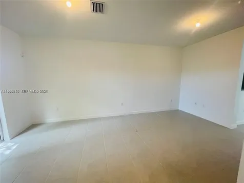 1695 SE 27th Road Homestead FL 33035