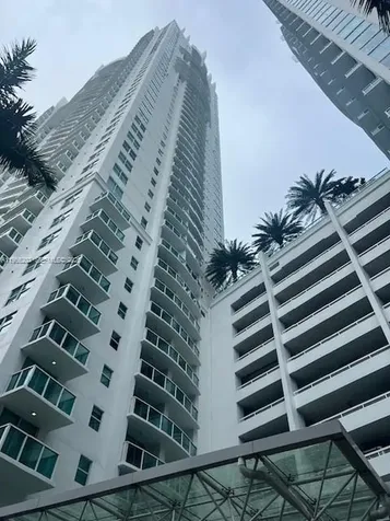 31 SE 5th Street Miami FL 33131