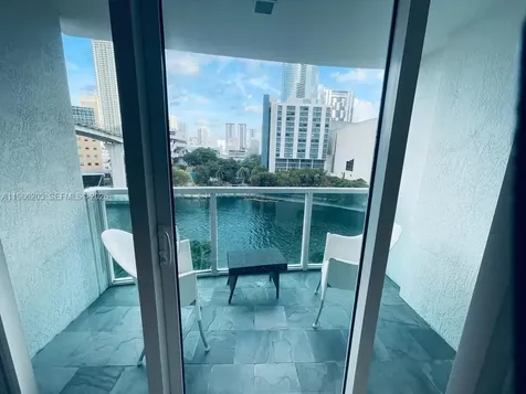 31 SE 5th Street Miami FL 33131