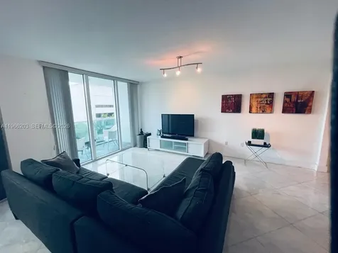 31 SE 5th Street Miami FL 33131