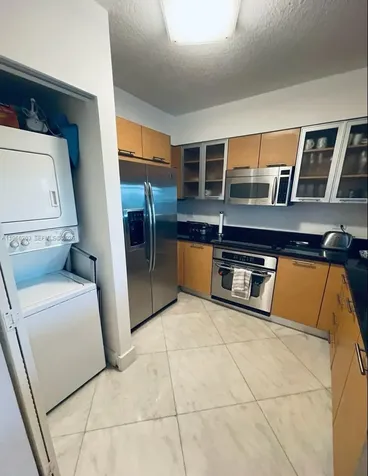 31 SE 5th Street Miami FL 33131