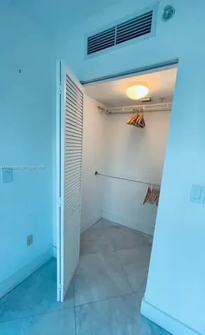 31 SE 5th Street Miami FL 33131