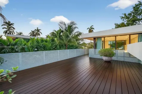 2300 Sunset Drive Miami Beach FL 33140