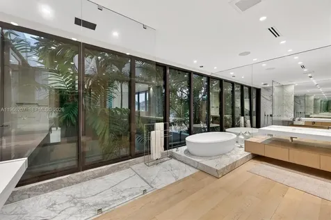 2300 Sunset Drive Miami Beach FL 33140