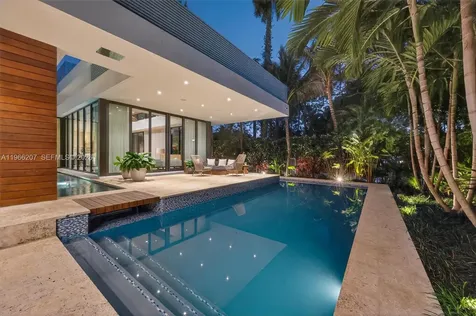 2300 Sunset Drive Miami Beach FL 33140