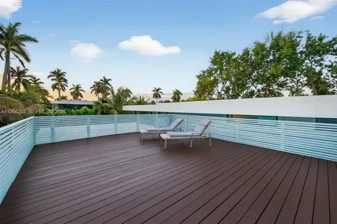 2300 Sunset Drive Miami Beach FL 33140