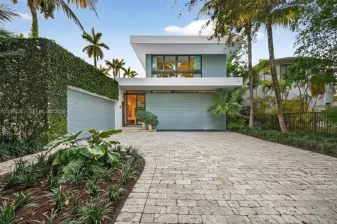 2300 Sunset Drive Miami Beach FL 33140