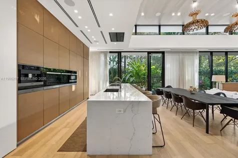 2300 Sunset Drive Miami Beach FL 33140