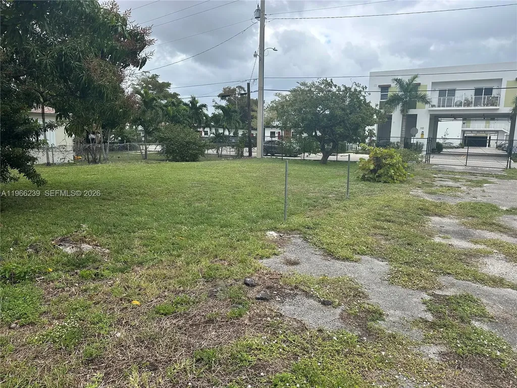 . NW 2nd Avenue Hallandale Beach FL 33009