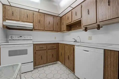 20301 W Country Club Drive Aventura FL 33180