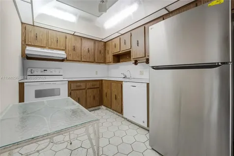 20301 W Country Club Drive Aventura FL 33180